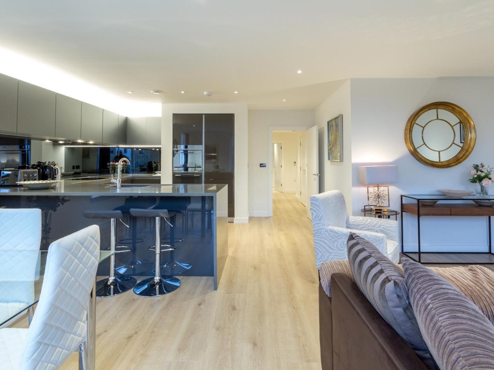 2 Bed Property Close To Heathrow Airport Hounslow Exterior foto